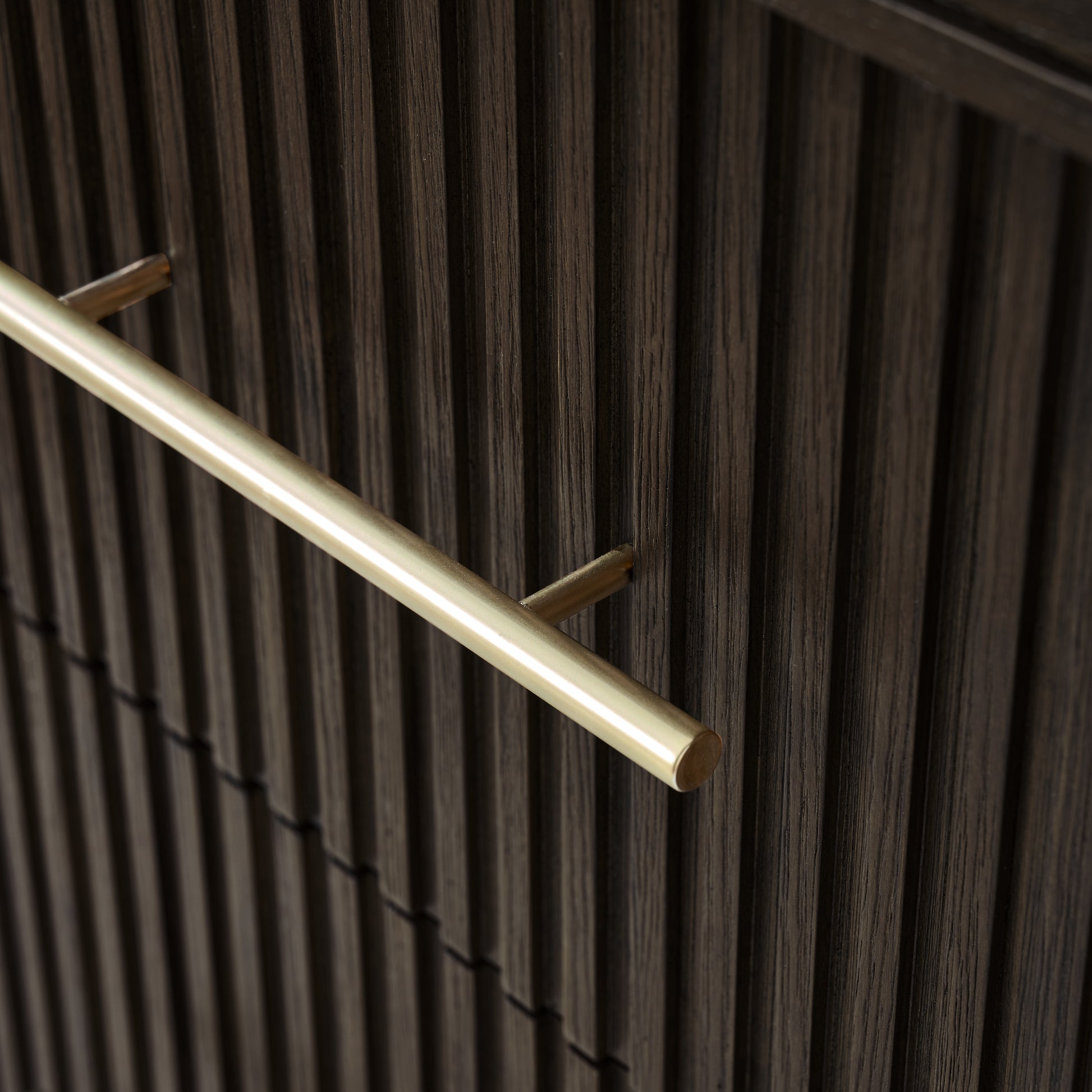 4-Piece Modern Fluted Solid Wood Bedroom Set with Oak Texture