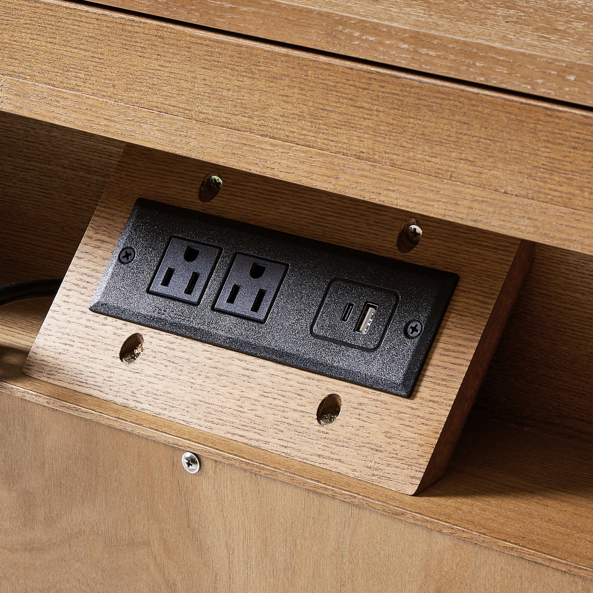 Brandon Modern 4-Piece Bedroom Set with Dresser