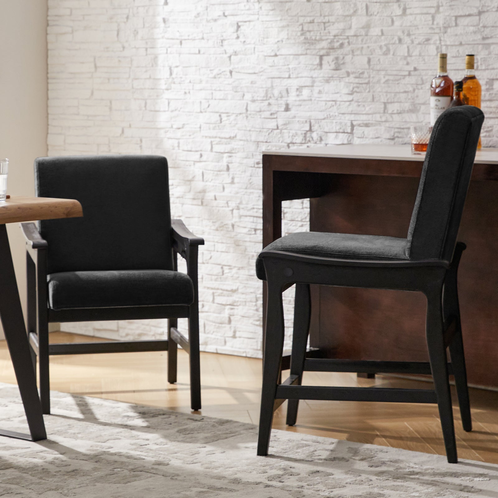 Leo Modern Convertible Chair– Transforms Seamlessly Between Counter Stool and Dining Chair