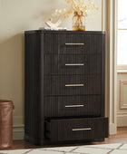 Modern Solid Wood Fluted Chest with 5 Drawers & Oak Texture