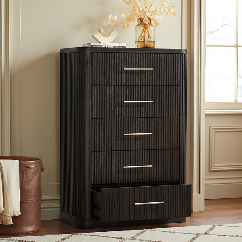 Modern Solid Wood Fluted Chest with 5 Drawers & Oak Texture