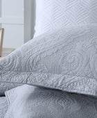 Aramis Reversible 3 Piece Damask Quilt Set