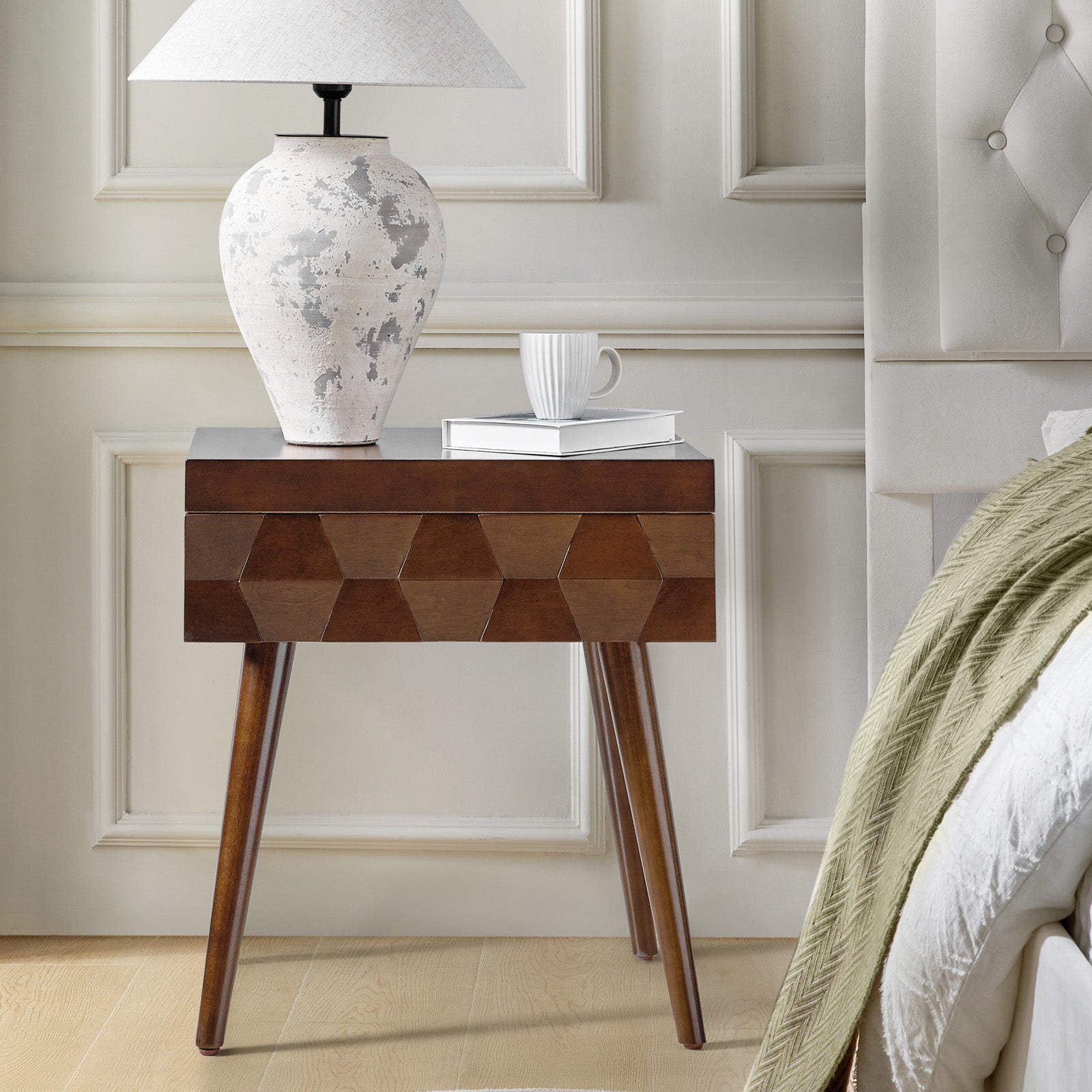 Hulala Home Vivian Mid Century Modern Nightstand with Charging Station Walnut